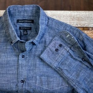 Banana Republic Grant Slim Fit Chambray